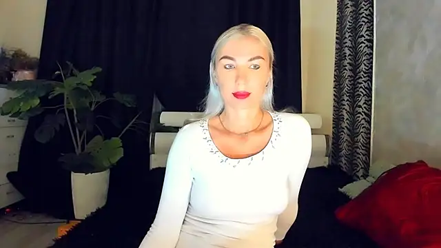 Snapshot of _SABOTAGE_ chatting on 06-16-26, 01:27 SABOTAGE online show from 06-16-26, 01:27