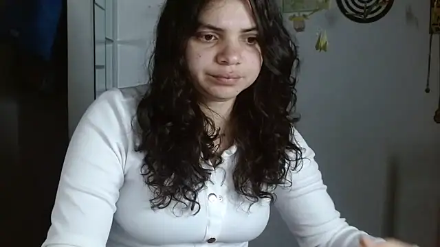 Snapshot of Nikkykora15 chatting on 04-21-26, 01:07 Nikkykora15 online show from 04-21-26, 01:07