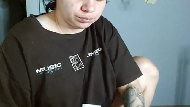 Nikkykora15 online show from 03-25-26, 01:06