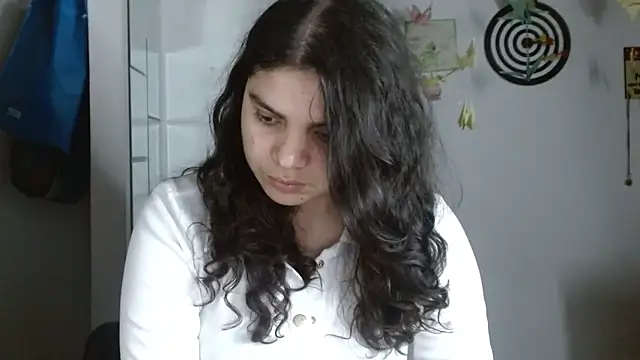 Snapshot of Nikkykora15 chatting on 04-21-26, 02:51 Nikkykora15 online show from 04-21-26, 02:51
