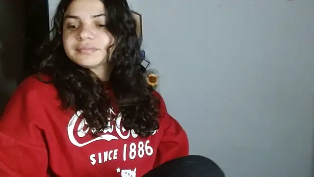 Snapshot of Nikkykora15 chatting on 05-14-26, 01:35 Nikkykora15 online show from 05-14-26, 01:35