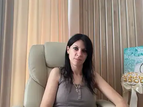 Snapshot of InjaAtHome chatting on 07-25-26, 10:43 InjaAtHome online show from 07-25-26, 10:43