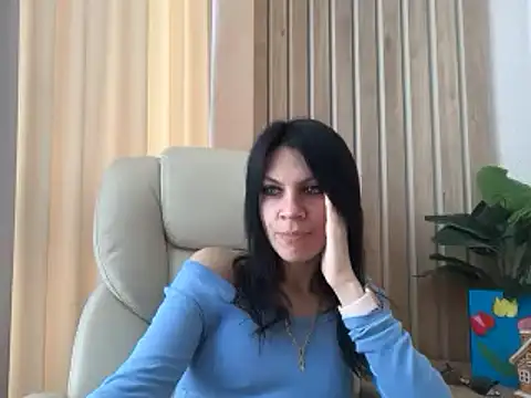 Snapshot of InjaAtHome chatting on 05-14-26, 05:26 InjaAtHome online show from 05-14-26, 05:26