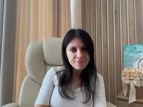 Snapshot of InjaAtHome chatting on 07-28-26, 11:17 InjaAtHome online show from 07-28-26, 11:17