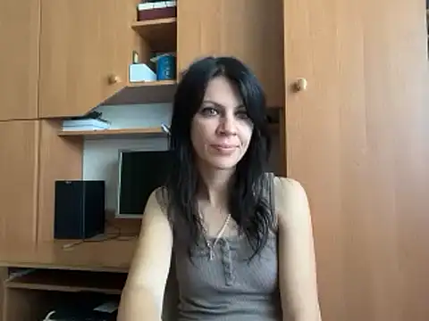 Snapshot of InjaAtHome chatting on 07-17-26, 06:54 InjaAtHome online show from 07-17-26, 06:54