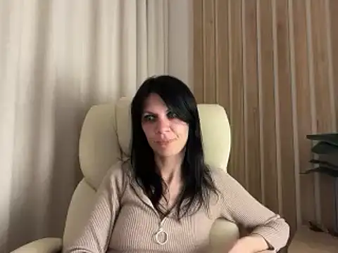 Snapshot of InjaAtHome chatting on 06-05-26, 08:25 InjaAtHome online show from 06-05-26, 08:25