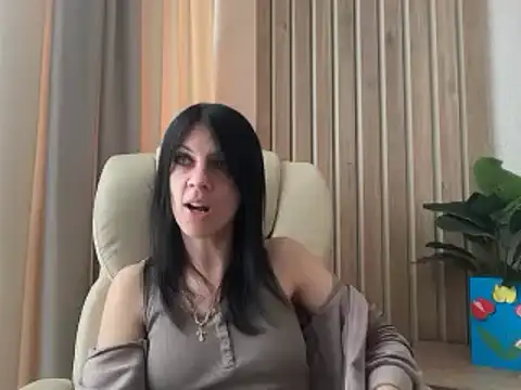 Snapshot of InjaAtHome chatting on 04-20-26, 06:16 InjaAtHome online show from 04-20-26, 06:16
