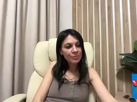 Snapshot of InjaAtHome chatting on 05-15-26, 06:39 InjaAtHome online show from 05-15-26, 06:39