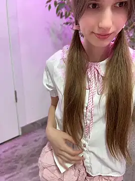 elikako online show from 04-18-26, 09:22