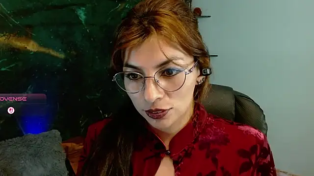 Snapshot of julieth_sex1 chatting on 02-28-26, 05:40 julieth sex1 online show from 02-28-26, 05:40