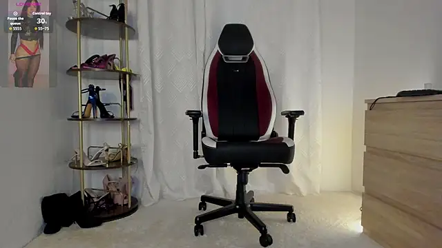 Snapshot of gingirel_ chatting on 09-20-25, 09:47 gingirel  online show from 09-20-25, 09:47