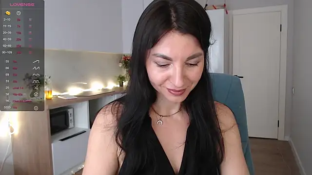 Snapshot of Mary_love16 chatting on 06-19-26, 08:09 Mary love16 online show from 06-19-26, 08:09