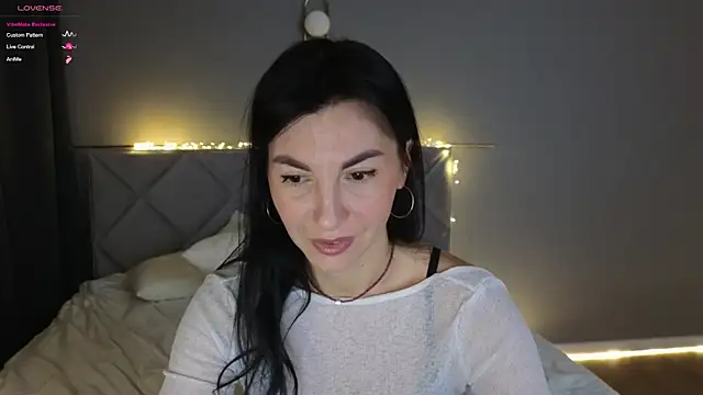 Mary love16 online show from 11-10-25, 06:51