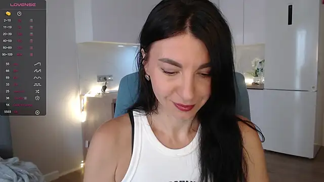 Snapshot of Mary_love16 chatting on 07-17-26, 06:43 Mary love16 online show from 07-17-26, 06:43
