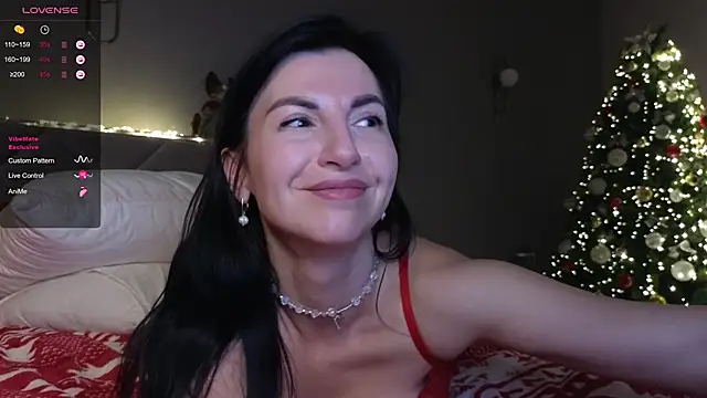 Mary love16 online show from 12-13-25, 08:04