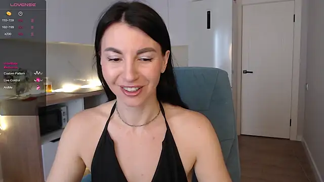 Snapshot of Mary_love16 chatting on 06-23-26, 05:27 Mary love16 online show from 06-23-26, 05:27