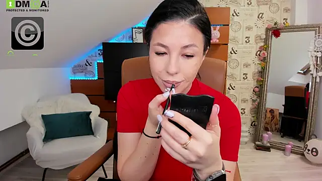 Snapshot of EmillyTaylor chatting on 06-12-26, 03:48 EmillyTaylor online show from 06-12-26, 03:48