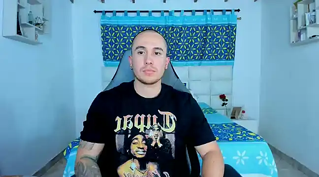 Snapshot of juan__jimenez chatting on 01-25-25, 01:21 juan jimenez online show from 01-25-25, 01:21