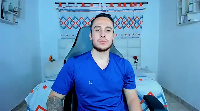 Snapshot of juan__jimenez chatting on 12-15-24, 12:29 juan jimenez online show from 12-15-24, 12:29
