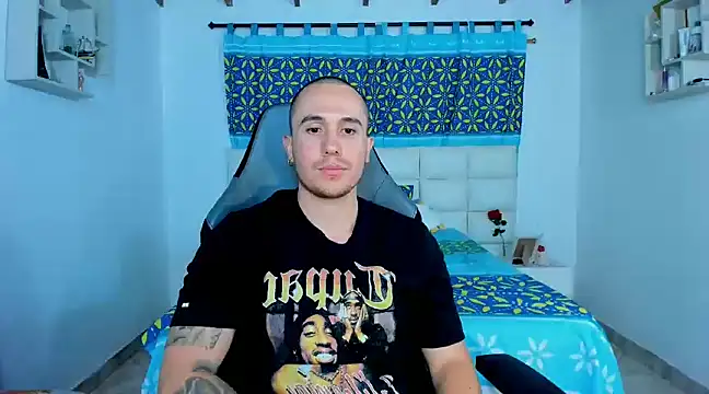 Snapshot of juan__jimenez chatting on 01-25-25, 04:23 juan jimenez online show from 01-25-25, 04:23