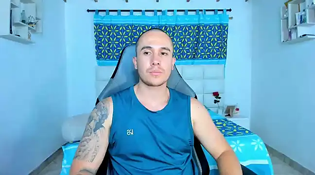 Snapshot of juan__jimenez chatting on 01-19-25, 01:32 juan jimenez online show from 01-19-25, 01:32