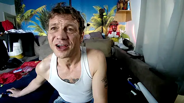 Snapshot of druckfug chatting on 12-05-25, 11:09 druckfug online show from 12-05-25, 11:09