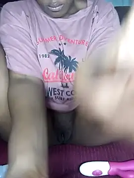 Snapshot of pussyqueene chatting on 02-28-26, 02:44 pussyqueene online show from 02-28-26, 02:44