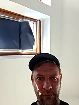 Snapshot of Percy_ohv chatting on 05-24-26, 04:51 Percy ohv online show from 05-24-26, 04:51