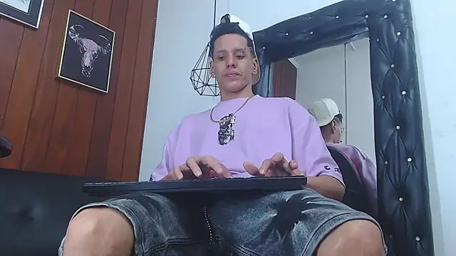 GaboReyes online show from 02-02-25, 05:53