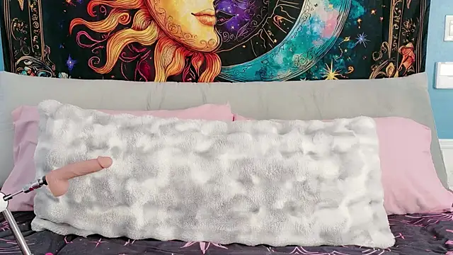 SaraBearXo online show from 02-15-26, 02:05