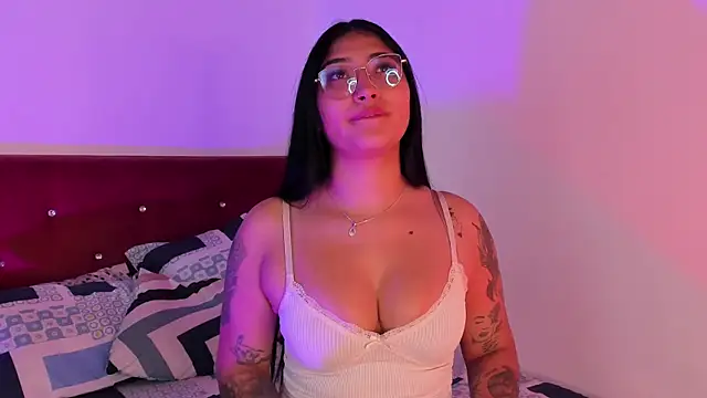 eymy-hadid online show from 10-27-25, 07:48