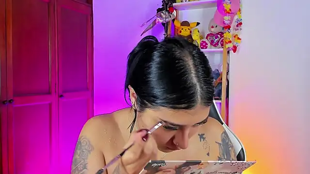 eymy-hadid online show from 10-28-25, 08:19