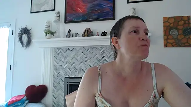 Snapshot of AuroraWillows chatting on 05-09-26, 04:32 AuroraWillows online show from 05-09-26, 04:32