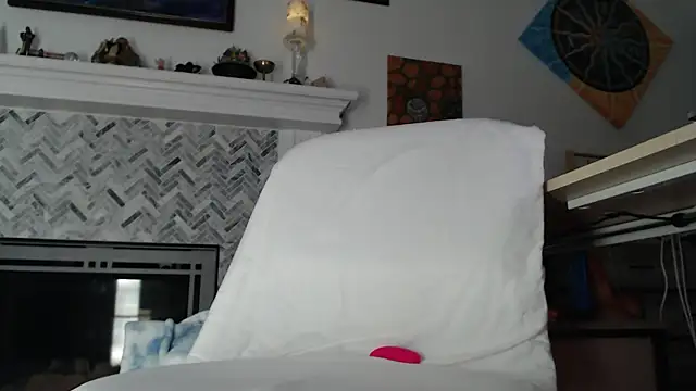 AuroraWillows online show from 02-25-26, 07:08