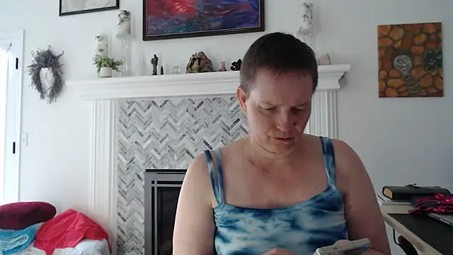 AuroraWillows online show from 04-13-26, 03:05