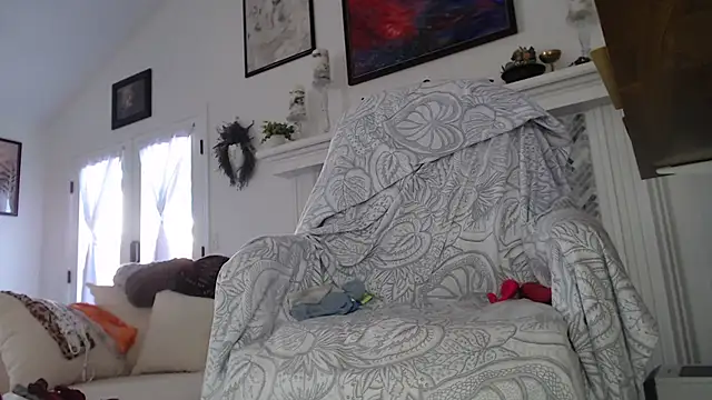 AuroraWillows online show from 01-05-26, 05:27