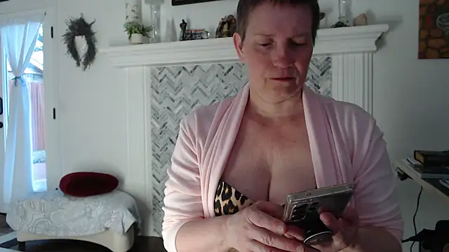 AuroraWillows online show from 02-26-26, 01:11