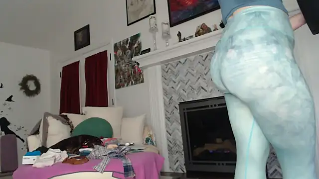 AuroraWillows online show from 03-10-25, 11:12