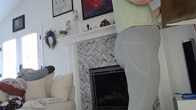 AuroraWillows online show from 10-02-25, 02:53
