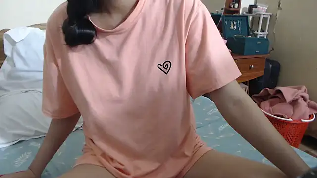 Beauty Asian Tina online show from 10-28-25, 02:01