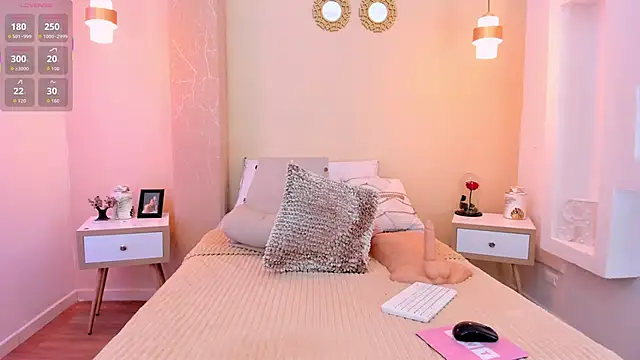 Snapshot of RachelMorgan01 chatting on 09-25-25, 03:18 RachelMorgan01 online show from 09-25-25, 03:18