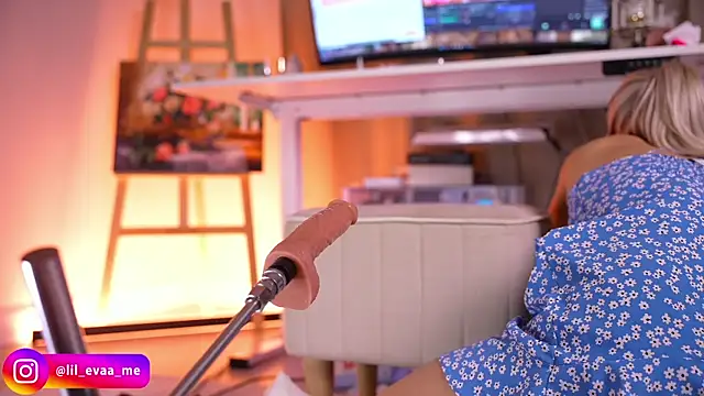 Lilevame online show from 10-25-25, 01:56