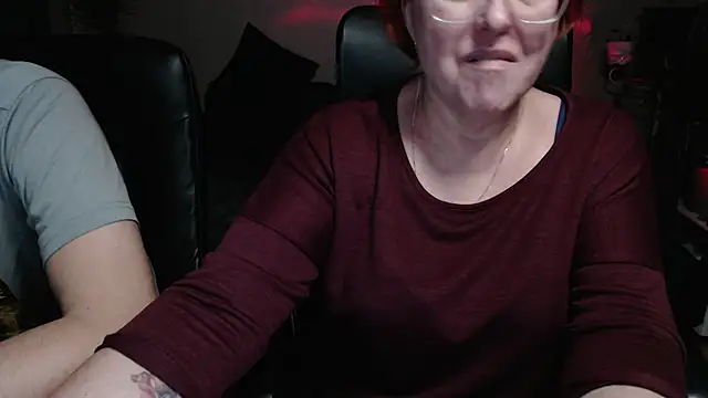 Snapshot of JoannaAndNeighbour chatting on 10-20-25, 07:14 JoannaAndNeighbour online show from 10-20-25, 07:14