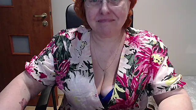 Snapshot of JoannaAndNeighbour chatting on 03-03-25, 01:23 JoannaAndNeighbour online show from 03-03-25, 01:23
