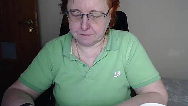 Snapshot of JoannaAndNeighbour chatting on 02-26-25, 08:06 JoannaAndNeighbour online show from 02-26-25, 08:06