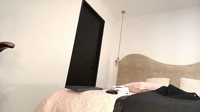 zzoe  online show from 11-16-25, 03:11