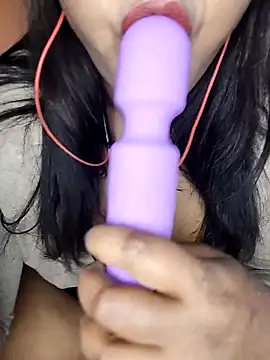 Snapshot of Litchi70 chatting on 02-27-25, 05:26 Litchi70 online show from 02-27-25, 05:26