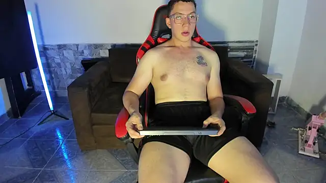 davinalhot online show from 04-08-26, 05:42