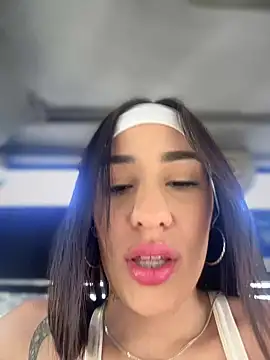 Snapshot of __IRIS__ chatting on 03-19-25, 02:02 IRIS online show from 03-19-25, 02:02