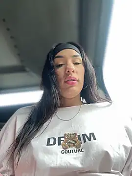 Snapshot of __IRIS__ chatting on 03-06-25, 01:24 IRIS online show from 03-06-25, 01:24